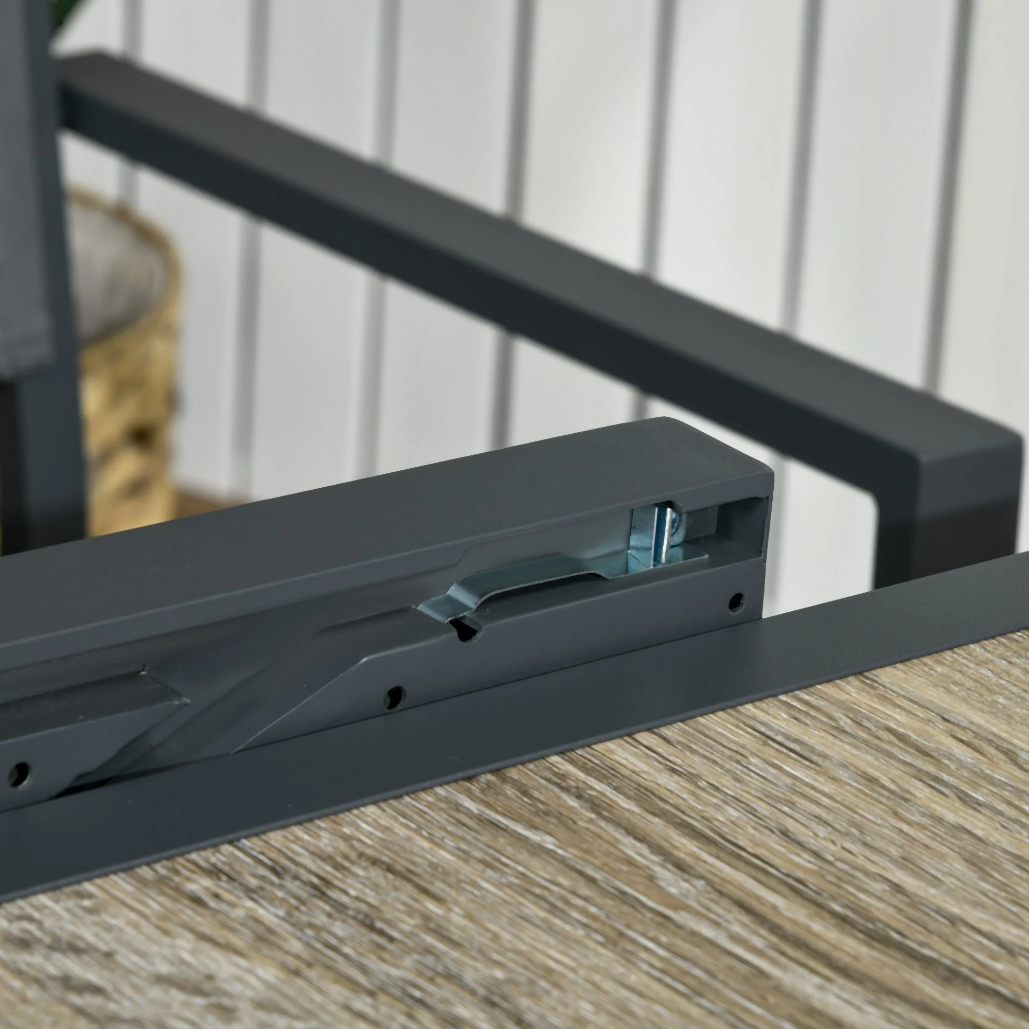 Extending Garden Table - Image 7
