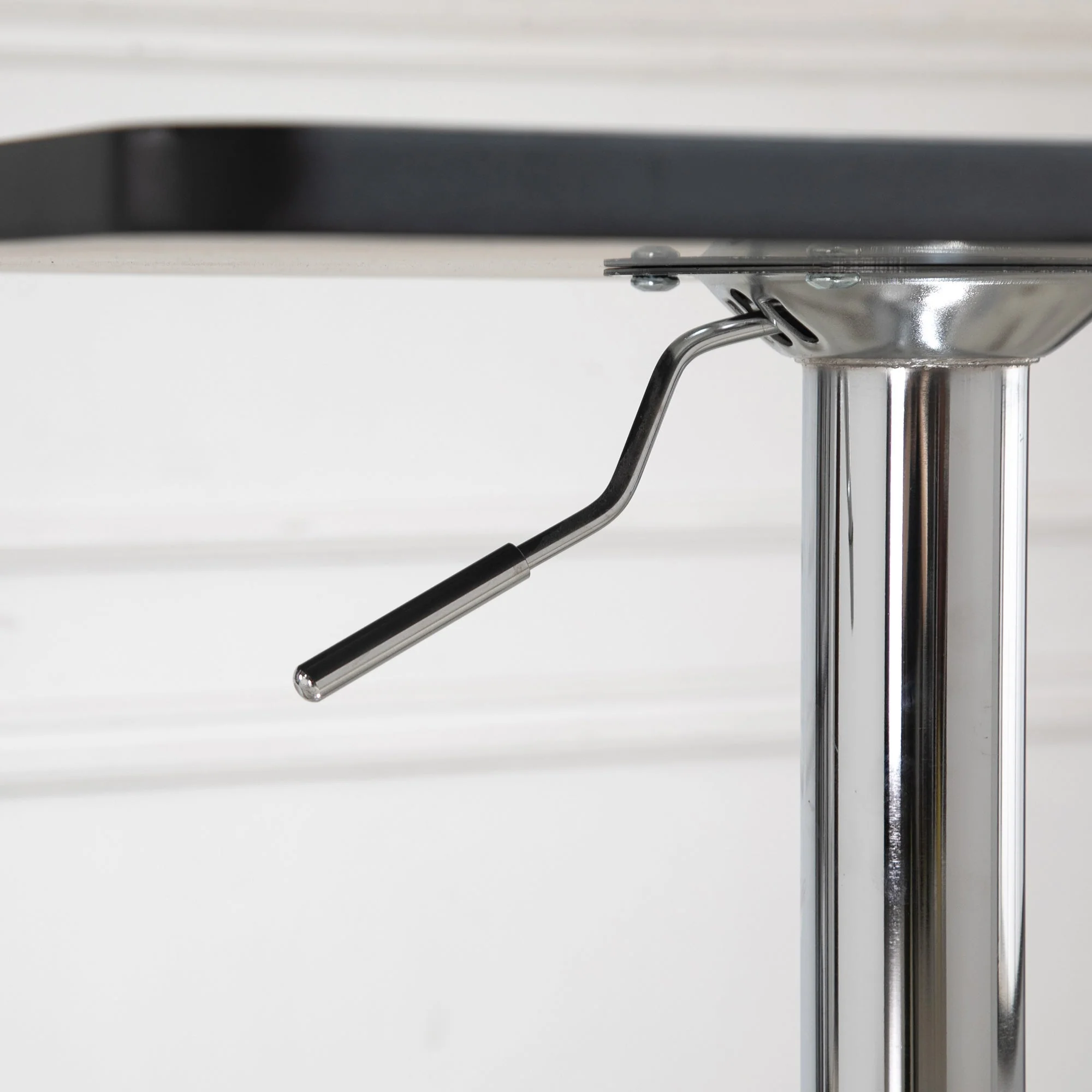 Homcom Modern Height Adjustable Counter Bar Table with 360 Swivel Tabletop and Electroplating Metal Base - Image 9