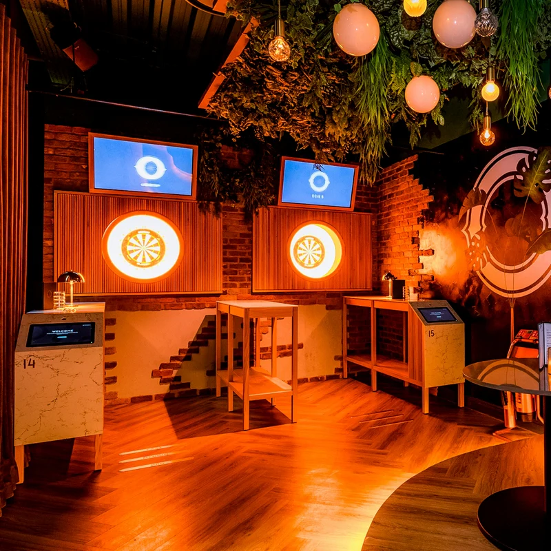 Interactive Darts - Gift Experience For 2 To 4 People - Image 4
