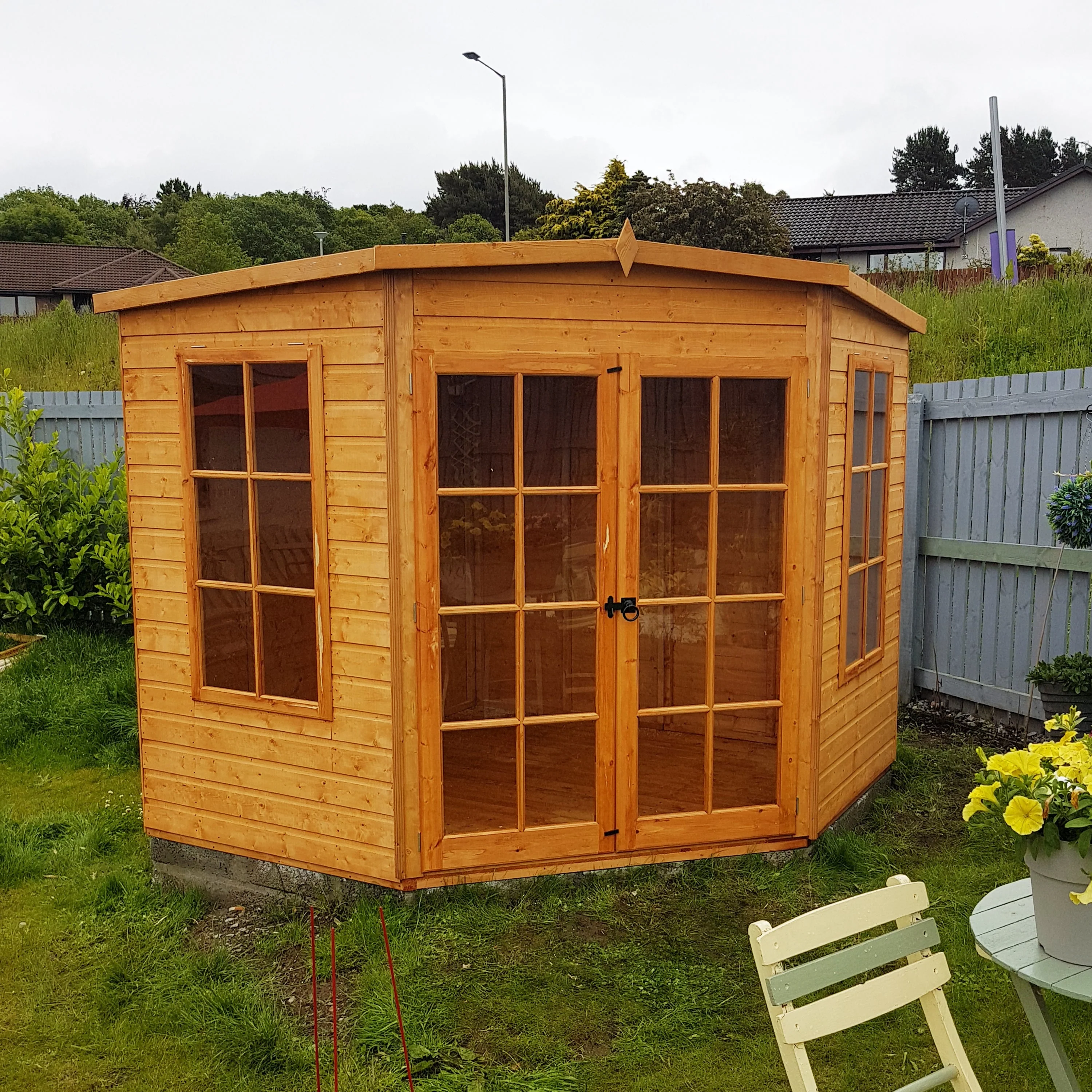 Hampton 7' 1" x 7' 4" Flat Summerhouse - Premium Dip Treated Shiplap - Image 6